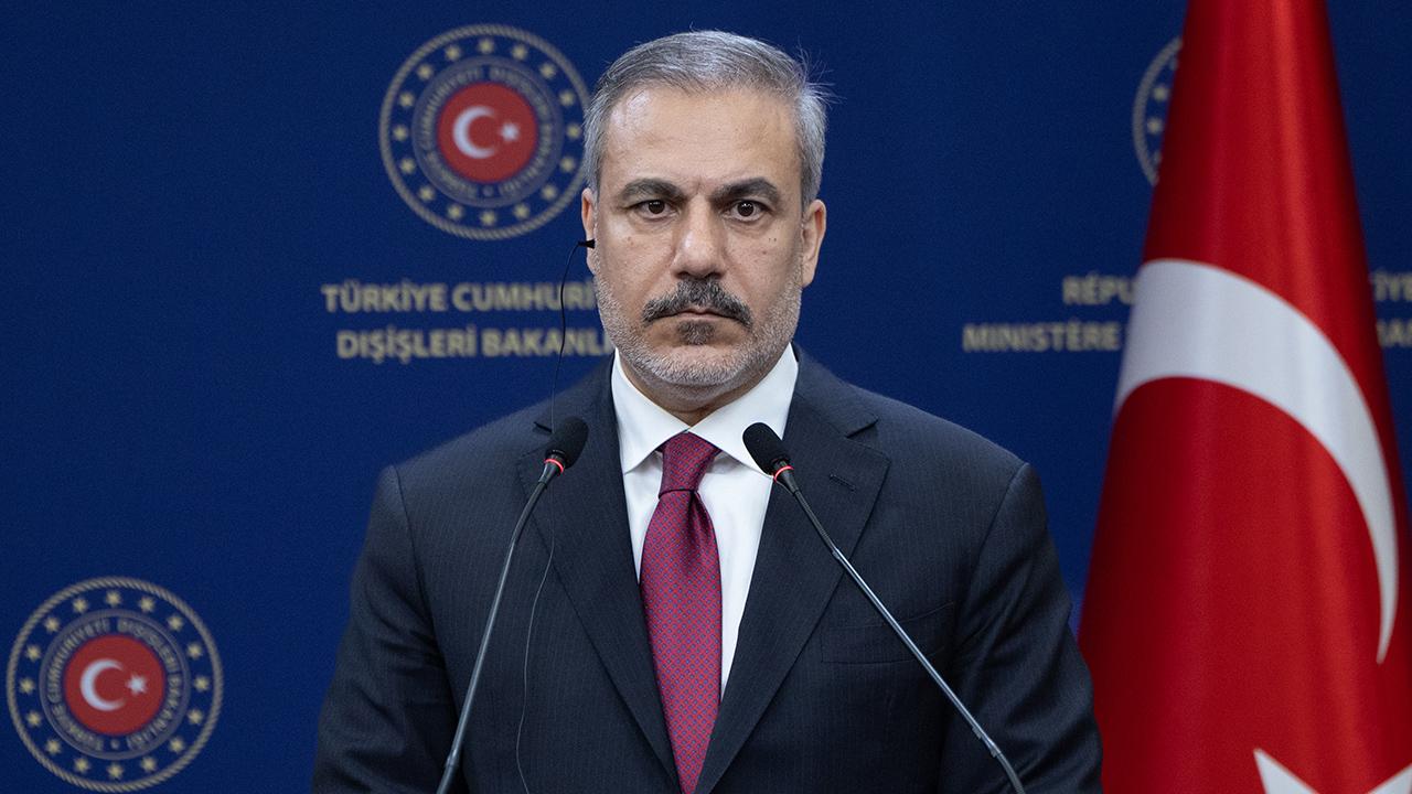 Bakan Fidan’dan Özel’in ‘cunta’ açıklamalarına tepki